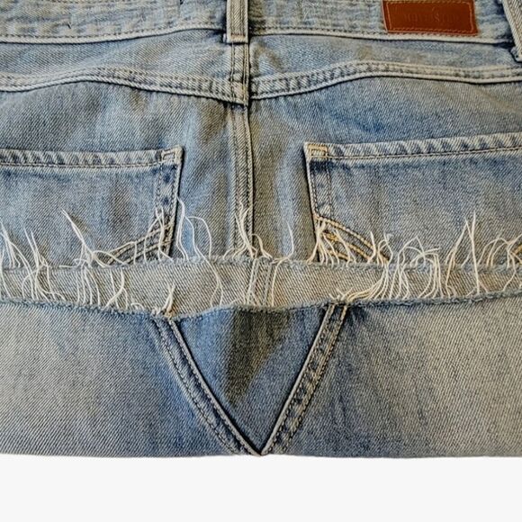 Hollister Medium Wash Faded Raw Hem High Rise Blue Jean Mini Skirt Size 7 - Picture 5 of 5